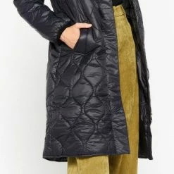 LOLALIZA Lange Gewatteerde Jas - Zwart - Maat 42 -Dameskleding Verkoop 309x840 5