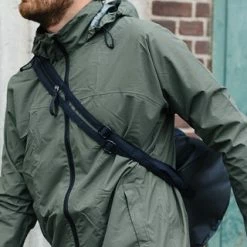 AGU GO Regenjas Essential - Blauw - XXL - Dames & Heren - Waterdicht & Ademend -Dameskleding Verkoop 550x320