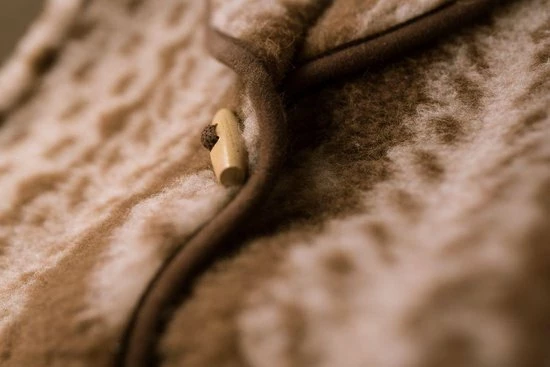 Alwero Dames Gilet "Gerda Aran 100% Wol " Bruin - Maat M 2 Alwero Dames Gilet "Gerda Aran 100% Wol " Bruin - Maat M - Afbeelding 2