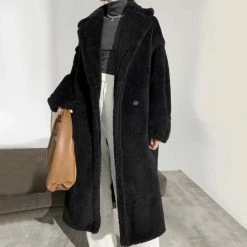 Merkloos MKL - Dames Winter Jas - Mantel - Vrouwen Vest - Nepbont Jas - Nep Bont Lang Jas Knoppen - Luxe Lange Imitatie Bontjas - Elegant Vest - Top Kwaliteit - Kleur Zwart - Winddicht - Maat M -Dameskleding Verkoop 550x546 2