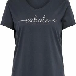 ONLY CARMAKOMA CARQUOTE SS V-NECK REG TEE JRS Dames T-shirt - Maat L-50/52 -Dameskleding Verkoop 550x673 1