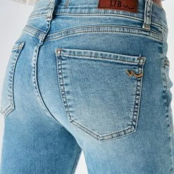LTB Jeans LTB Lonia Jeans Volwassenen Lichtblauw -Dameskleding Verkoop 550x733 363
