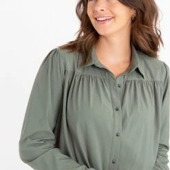 Groene Blouse Van Je M'appelle - Dames - Travelstof - Maat S - 5 Maten Beschikbaar 19 Groene Blouse Van Je M'appelle - Dames - Travelstof - Maat S - 5 Maten Beschikbaar -Dameskleding Verkoop 550x812 4