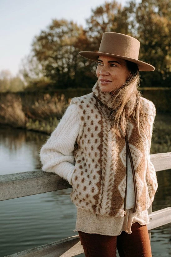 Alwero Dames Gilet "Gerda Aran 100% Wol " Bruin - Maat M 5 Alwero Dames Gilet "Gerda Aran 100% Wol " Bruin - Maat M - Afbeelding 5