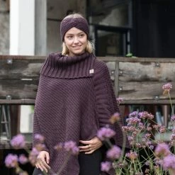 Knit Factory Nicky Gebreide Dames Poncho - Jeans - One Size - Met Opstaande Kraag 9 Knit Factory Nicky Gebreide Dames Poncho - Jeans - One Size - Met Opstaande Kraag -Dameskleding Verkoop 550x824 102