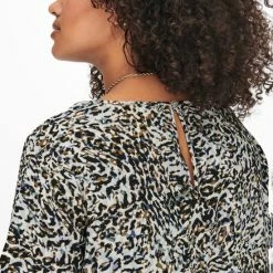 ONLY CARMAKOMA CARVICA SS TOP NOOS WVN Dames T-shirt - Maat 50 -Dameskleding Verkoop 550x824 49