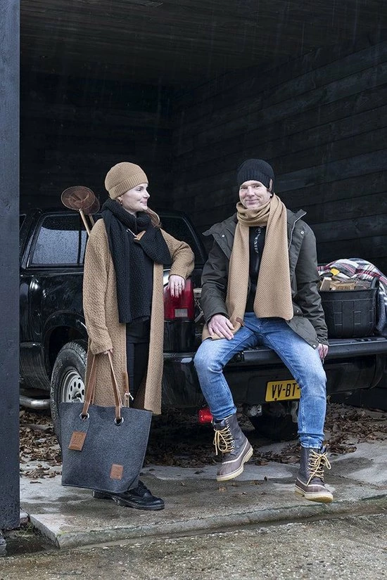 Knit Factory Luna Lang Gebreid Dames Vest - Bordeaux - 40/42 3 Knit Factory Luna Lang Gebreid Dames Vest - Bordeaux - 40/42 - Afbeelding 3