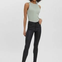 VERO MODA VMSEVEN NW SS SMOOTH COATED PANTS NOOS Dames Broek - Maat XXL -Dameskleding Verkoop 550x825 265