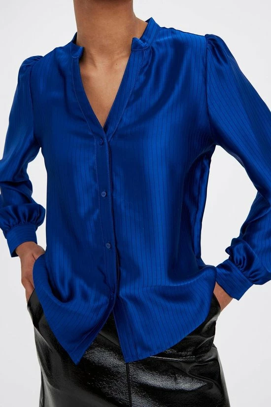 Vero Moda Blouse Vmnadia L/s Shirt Wvn Btq 10278950 Sodalite Blue Dames Maat - M 1 Vero Moda Blouse Vmnadia L/s Shirt Wvn Btq 10278950 Sodalite Blue Dames Maat - M