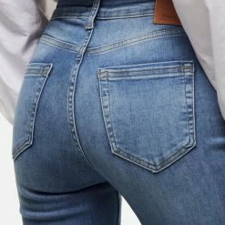 ONLY ONLBLUSH LIFE MID FLARED BB REA1319 NOOS Dames Jeans - Maat XS X L34 19 ONLY ONLBLUSH LIFE MID FLARED BB REA1319 NOOS Dames Jeans - Maat XS X L34 -Dameskleding Verkoop 550x825 350