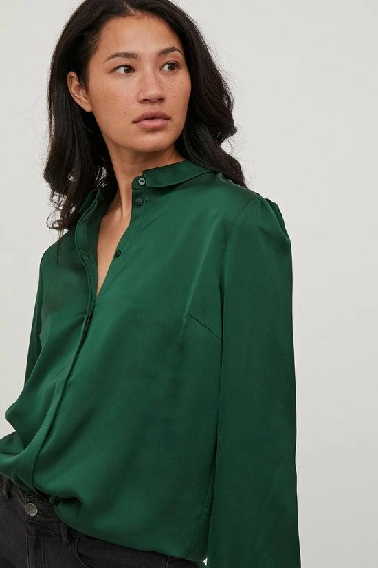 Vila Blouse Viellette Satin L/s Shirt/su - Noos 14063320 Pineneedle Dames Maat - W44 6 Vila Blouse Viellette Satin L/s Shirt/su - Noos 14063320 Pineneedle Dames Maat - W44 - Afbeelding 6