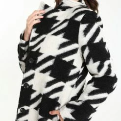 Cassis Wollen Mantel Met Pied-de-poulemotief Wollen Mantel Met Pied-de-poulemotief 16 Cassis Wollen Mantel Met Pied-de-poulemotief Wollen Mantel Met Pied-de-poulemotief -Dameskleding Verkoop 550x825 40