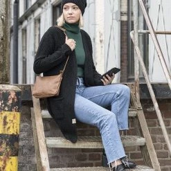 Knit Factory Luna Gebreid Dames Vest - Zwart - 40/42 - Met Steekzakken 7 Knit Factory Luna Gebreid Dames Vest - Zwart - 40/42 - Met Steekzakken -Dameskleding Verkoop 550x825 57